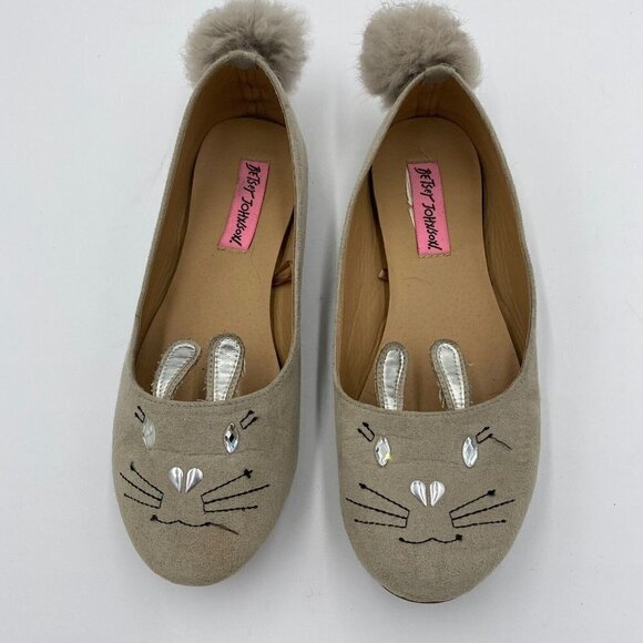 Betsey Johnson Girls Flats Tan Bunny Size 3 Ballet Style Pom Pom Tail - Picture 1 of 6